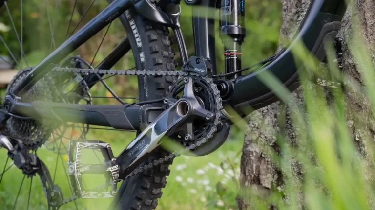 How to Tighten Bicycle Chain